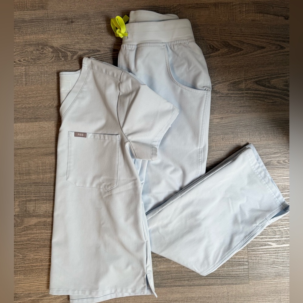 Figs Light Blue Set